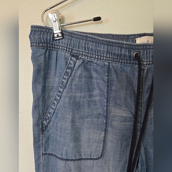 Lou & Grey Chambray Joggers Size Medium - Picture 3 of 5